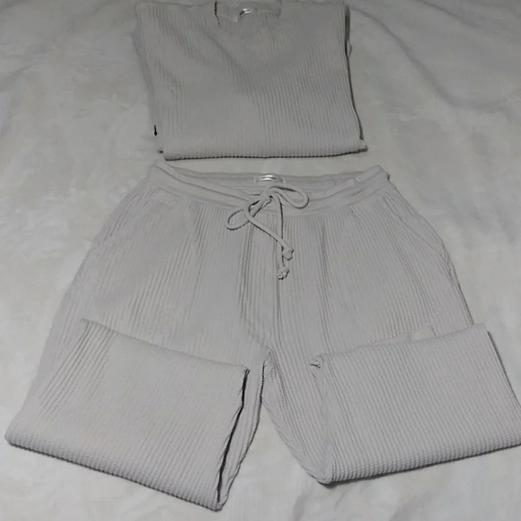Madhappy Logo Waffle Knit 2 piece set with pant and sweatshirt  in Beige size M - Picture 1 of 14